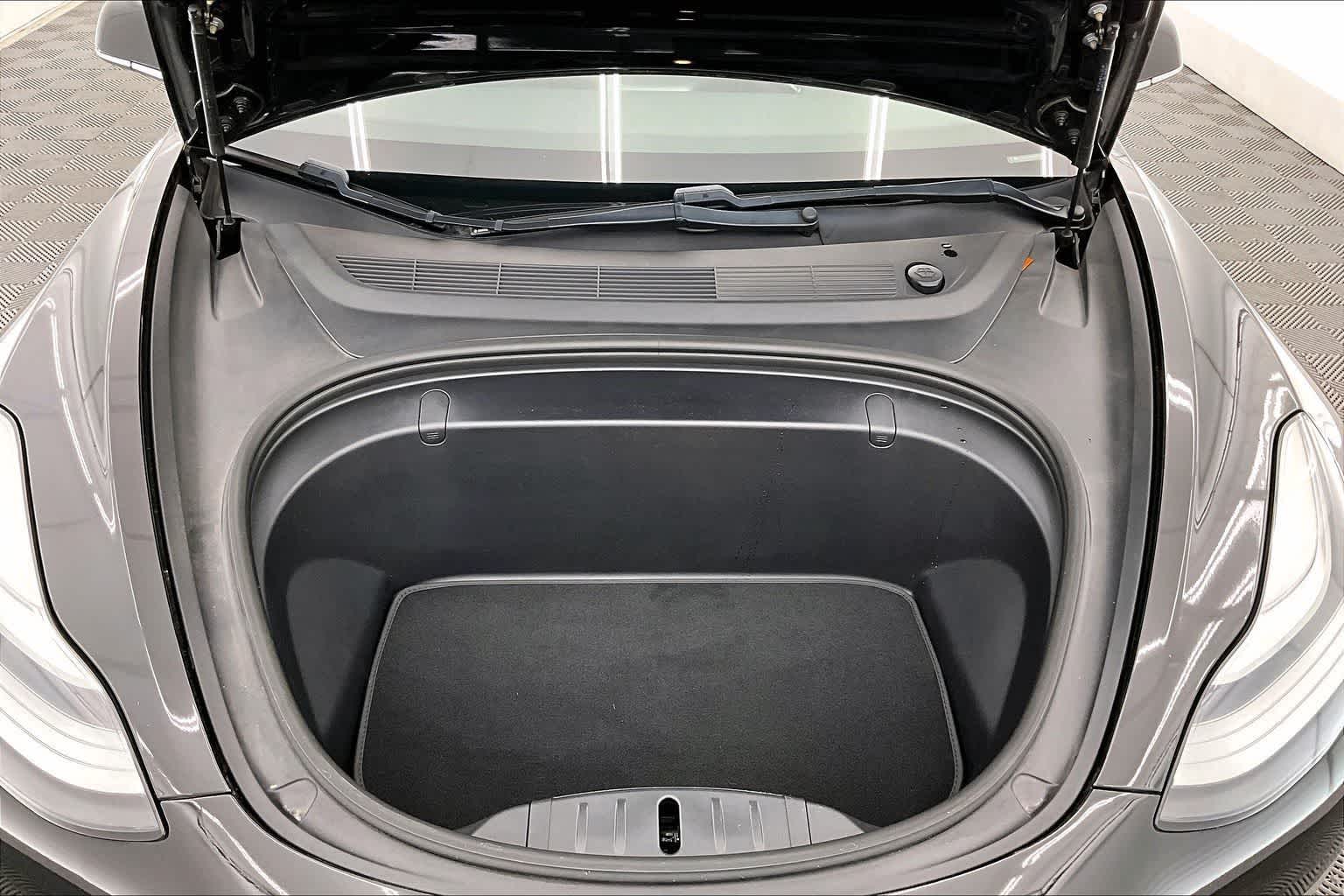 Thumbnail: 2019 Tesla Model 3 - 9