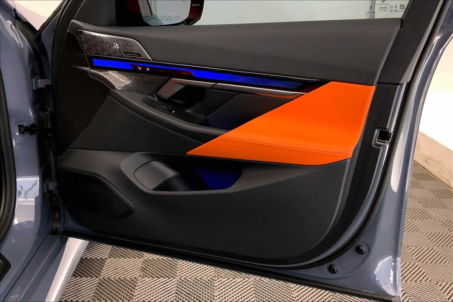 Thumbnail: 2025 BMW M5 - 28