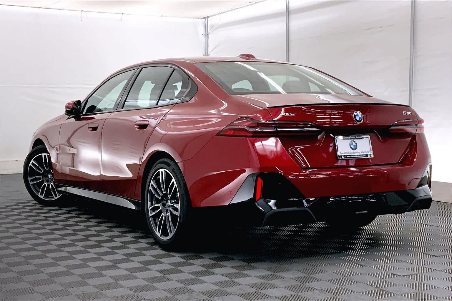 Thumbnail: 2024 BMW 5 Series - 4
