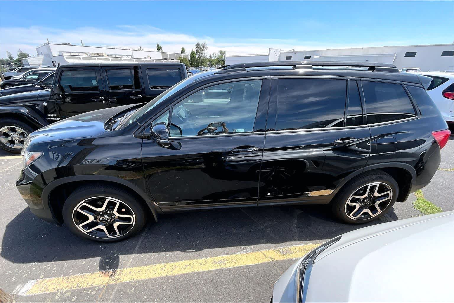 Thumbnail: 2023 Honda Passport - 3