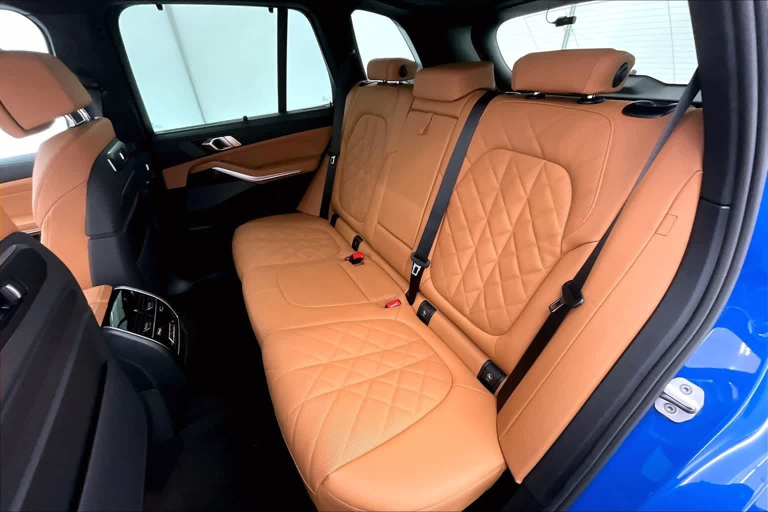 Thumbnail: 2026 BMW X5 - 13