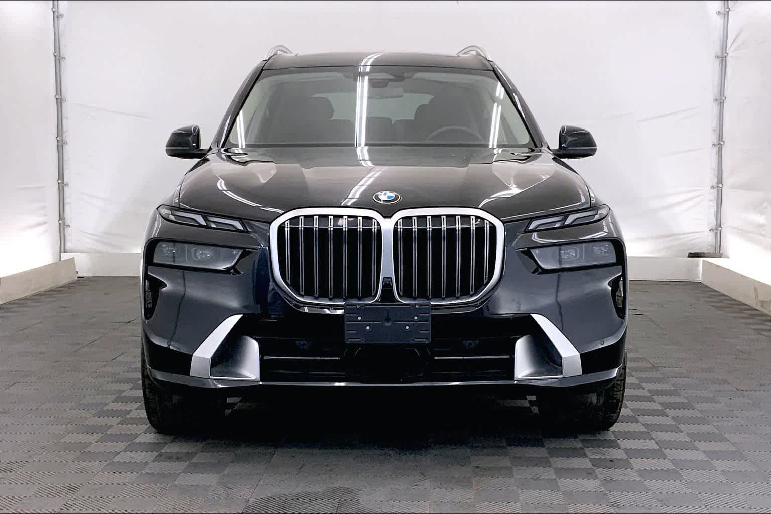 Thumbnail: 2024 BMW X7 - 6