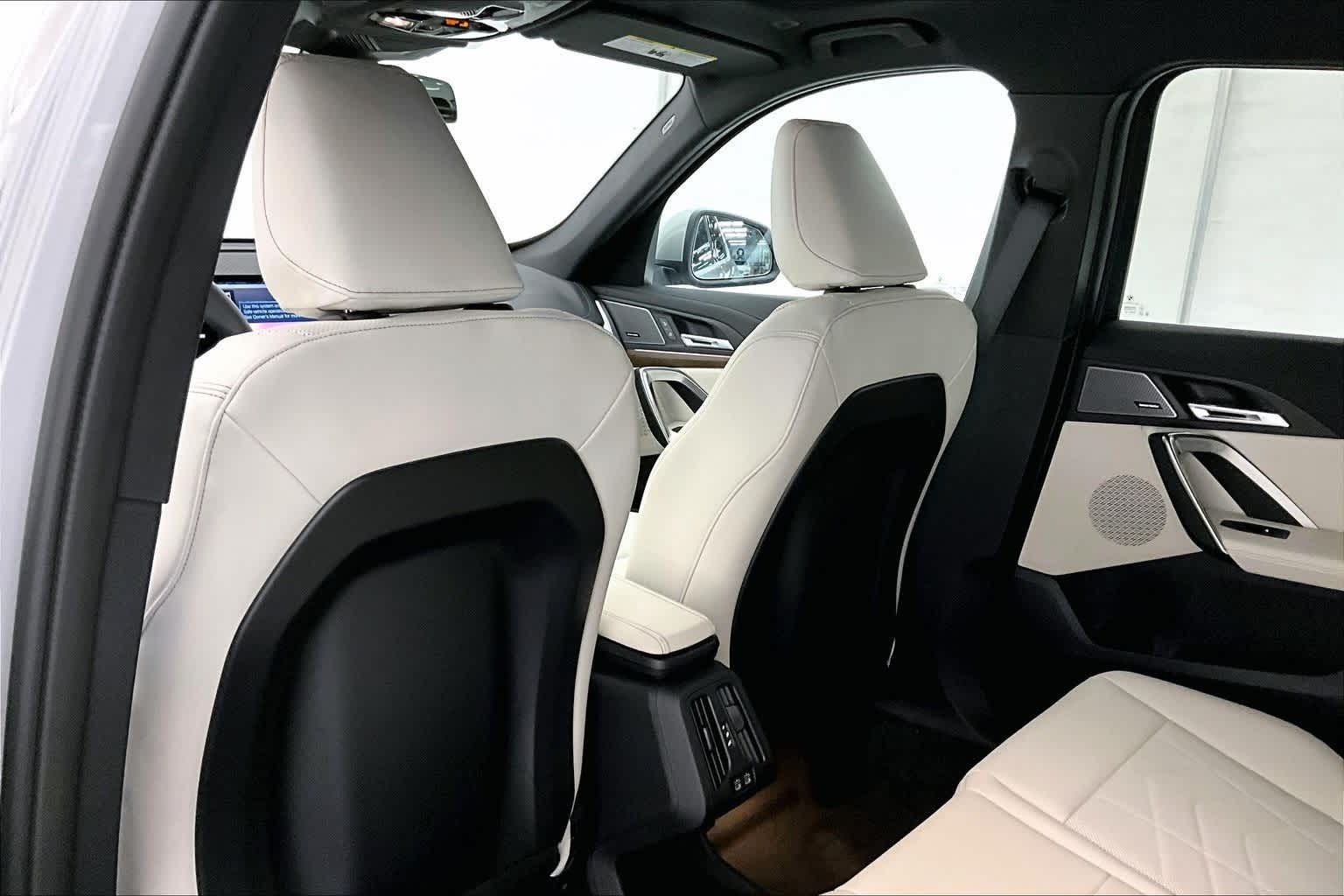 Thumbnail: 2026 BMW X1 - 12