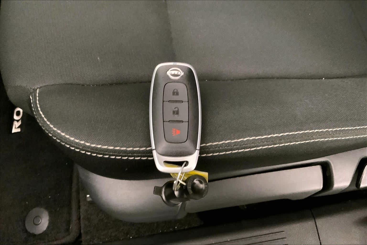 Thumbnail: 2023 Nissan Rogue - 19