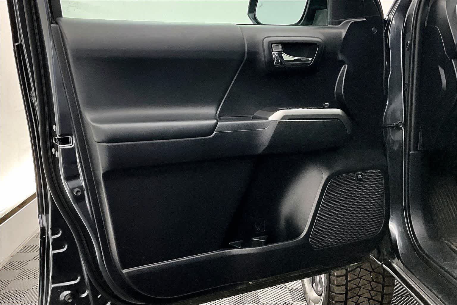 Thumbnail: 2021 Toyota Tacoma - 27