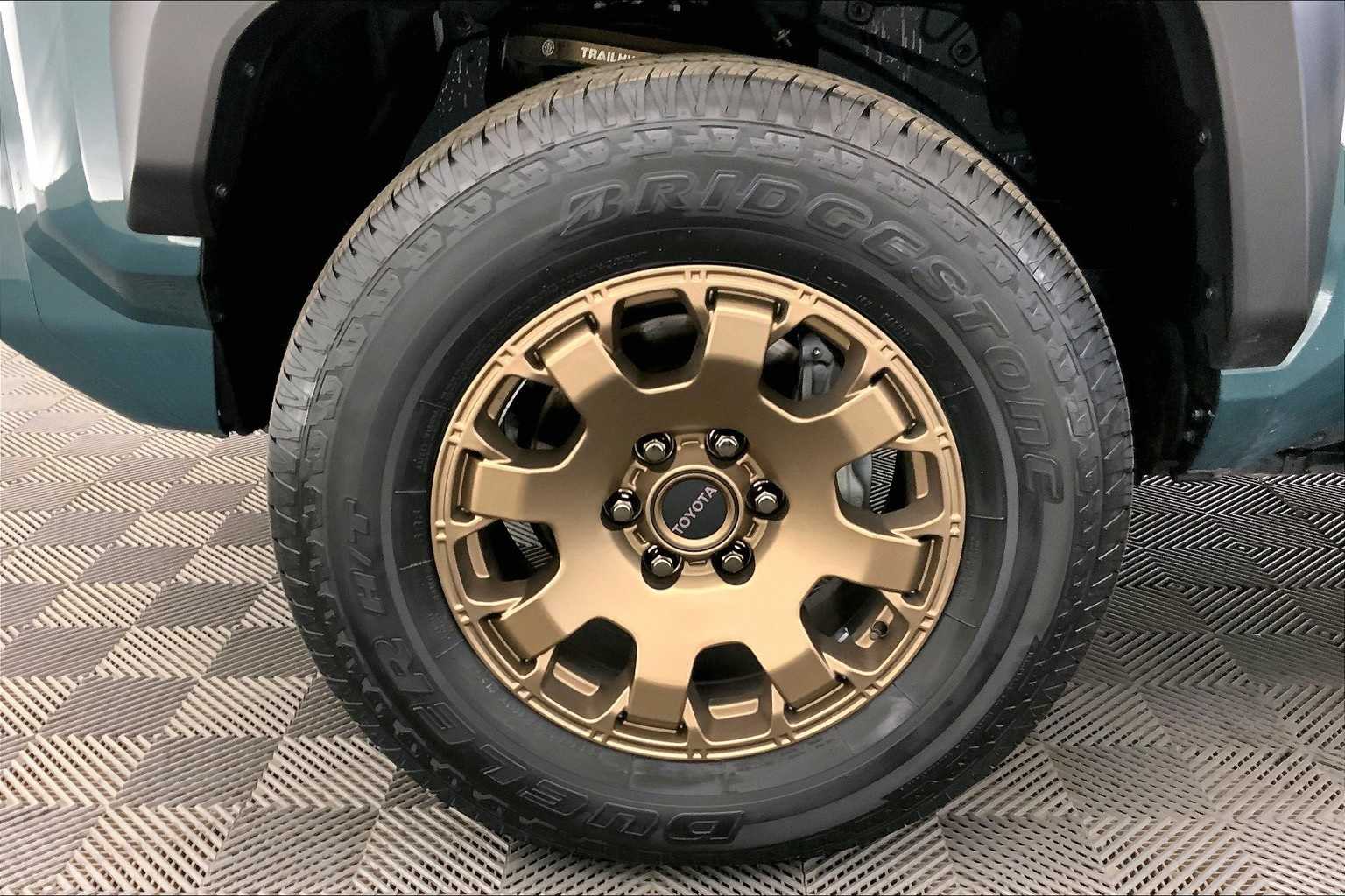 Thumbnail: 2025 Toyota 4Runner - 8