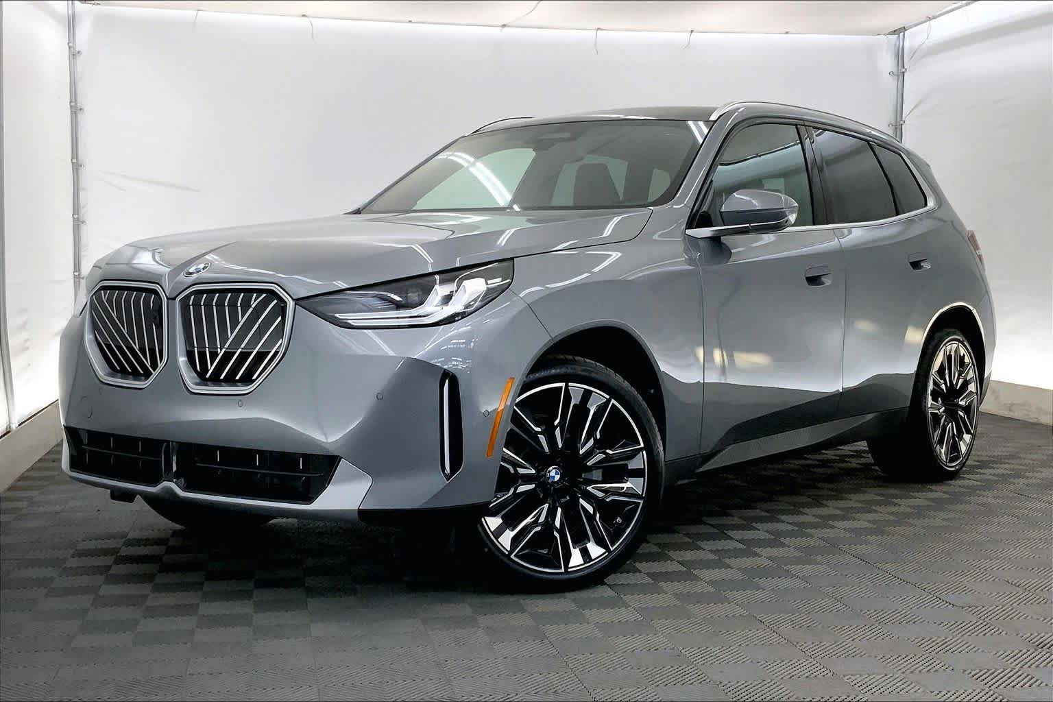 Thumbnail: 2026 BMW X3 - 1