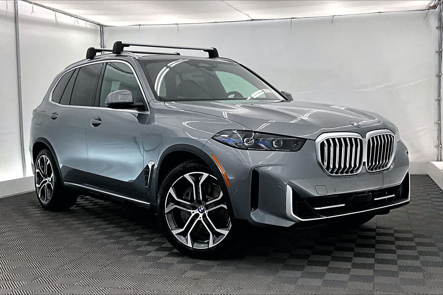 Thumbnail: 2026 BMW X5 - 21