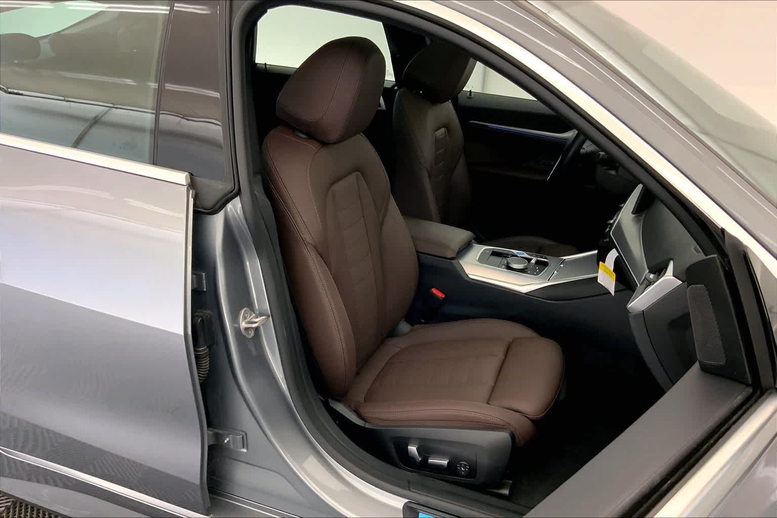 2024 BMW i4 eDrive35 13