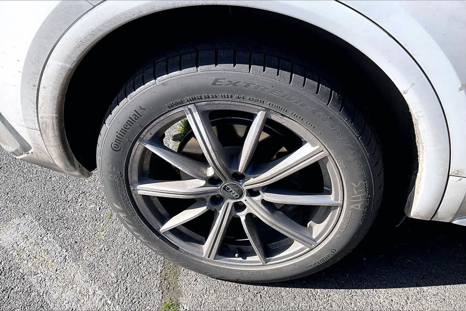 Thumbnail: 2022 Audi SQ5 - 20