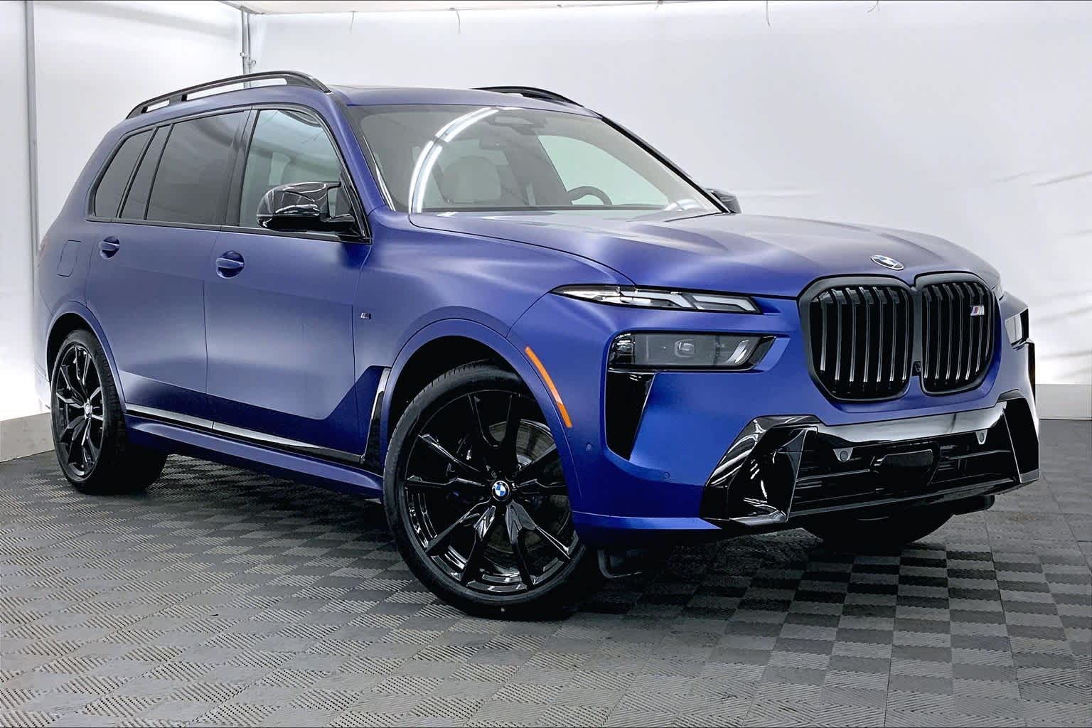 Thumbnail: 2026 BMW X7 - 21