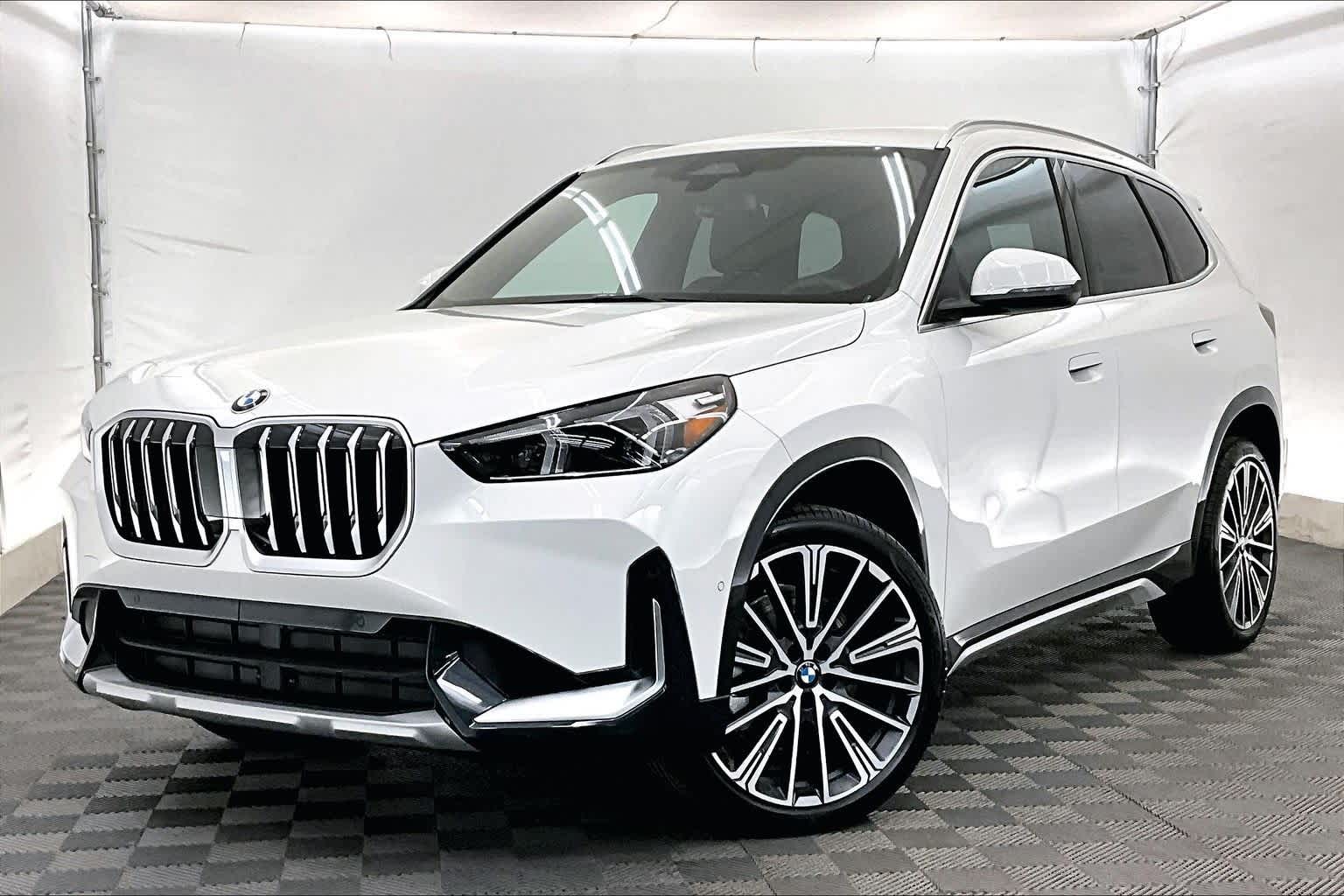 Thumbnail: 2026 BMW X1 - 1