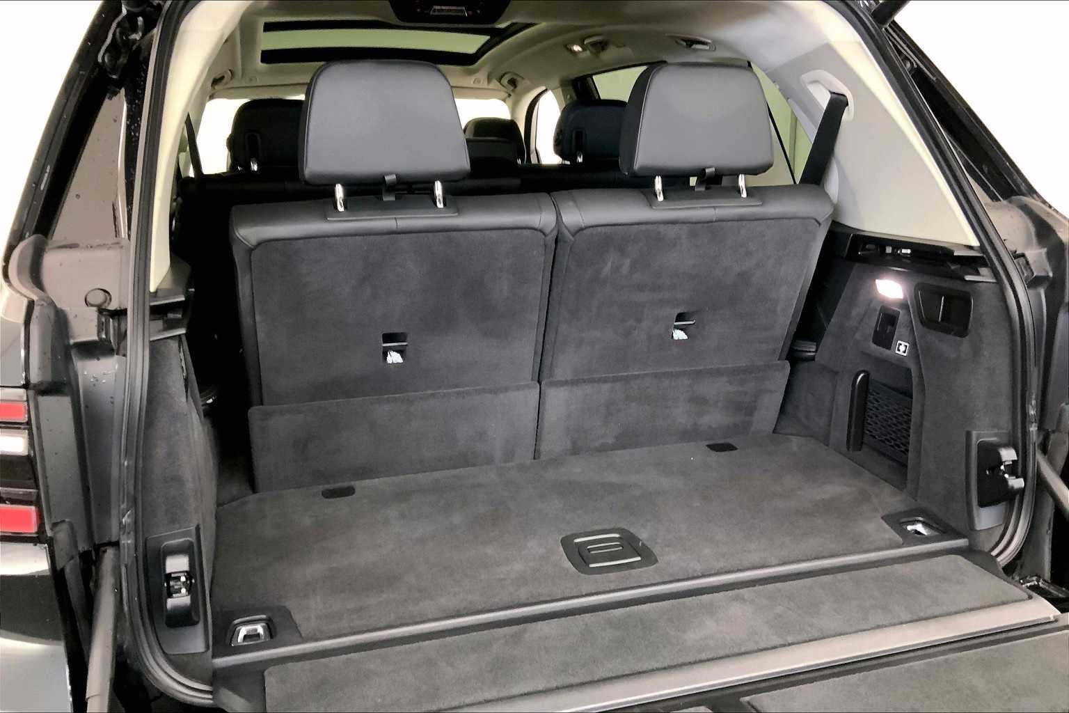 Thumbnail: 2024 BMW X7 - 18