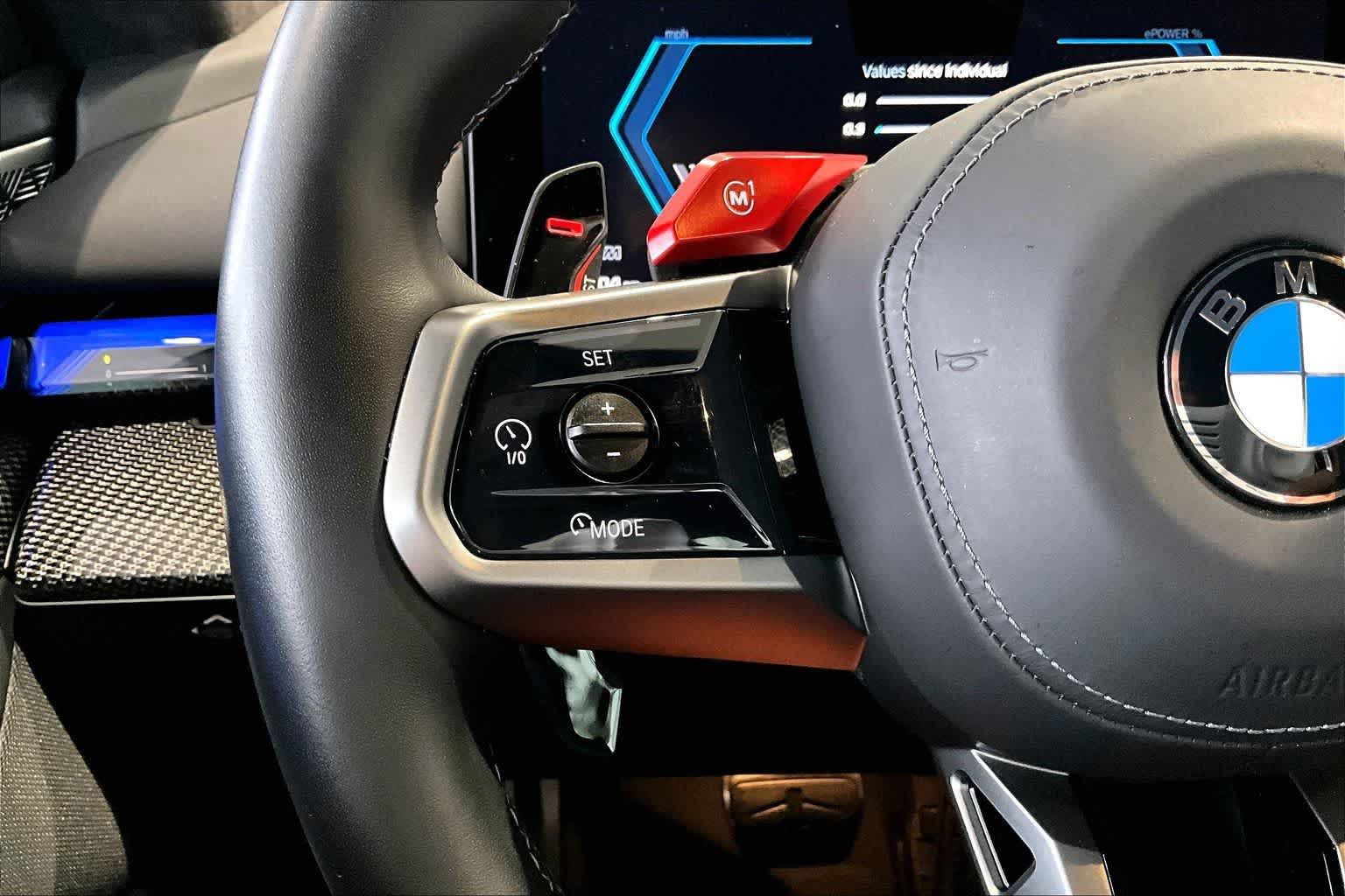 Thumbnail: 2025 BMW M5 - 24