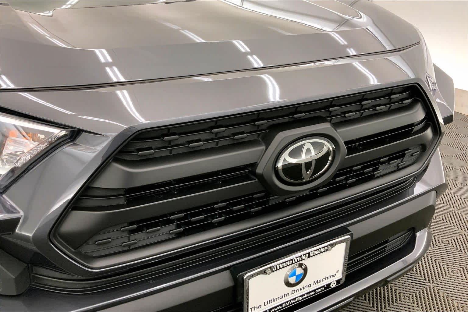 Thumbnail: 2021 Toyota RAV4 - 33