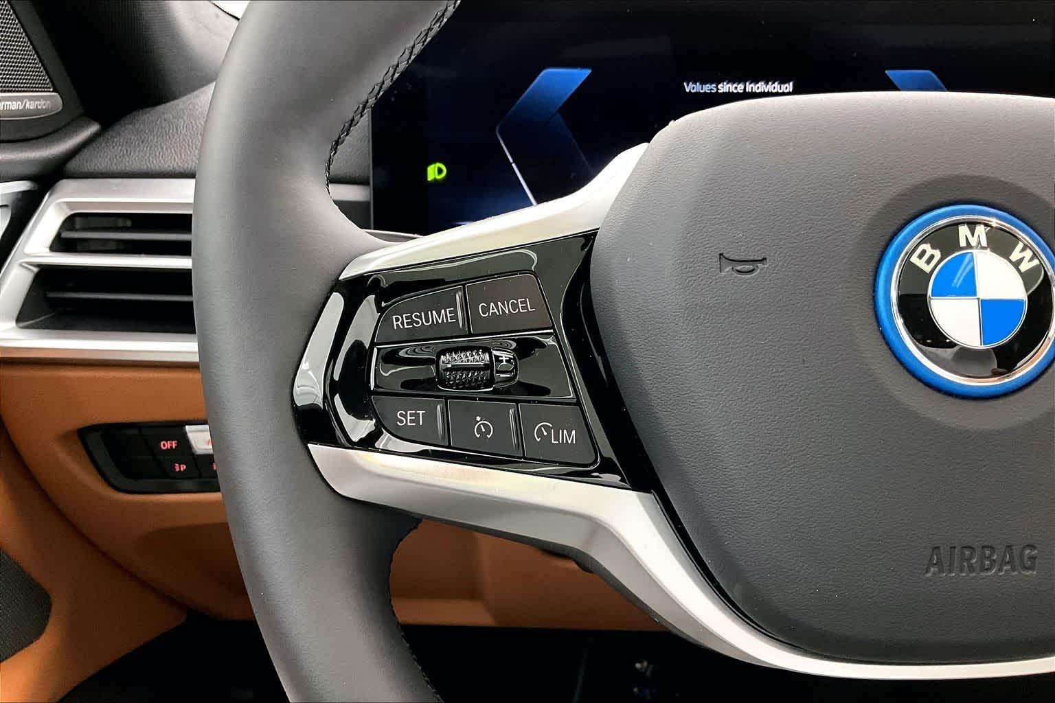 Thumbnail: 2025 BMW i4 - 24