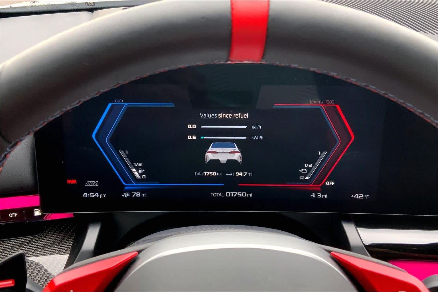 Thumbnail: 2026 BMW M5 - 18