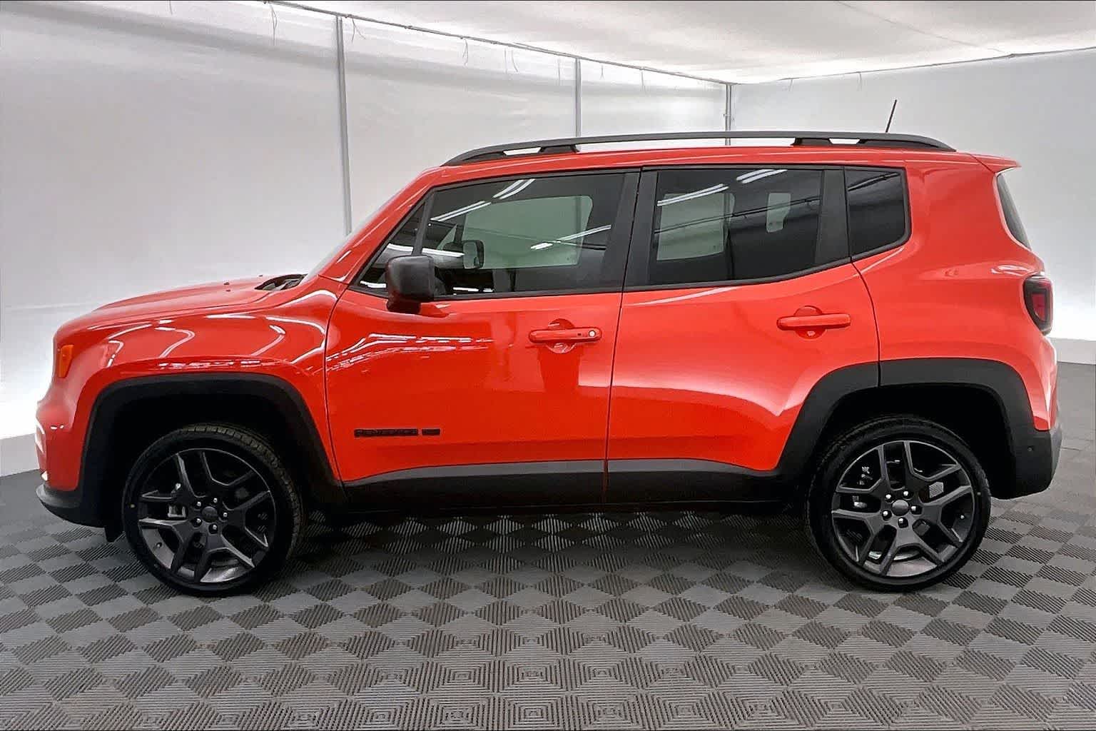 Thumbnail: 2021 Jeep Renegade - 3