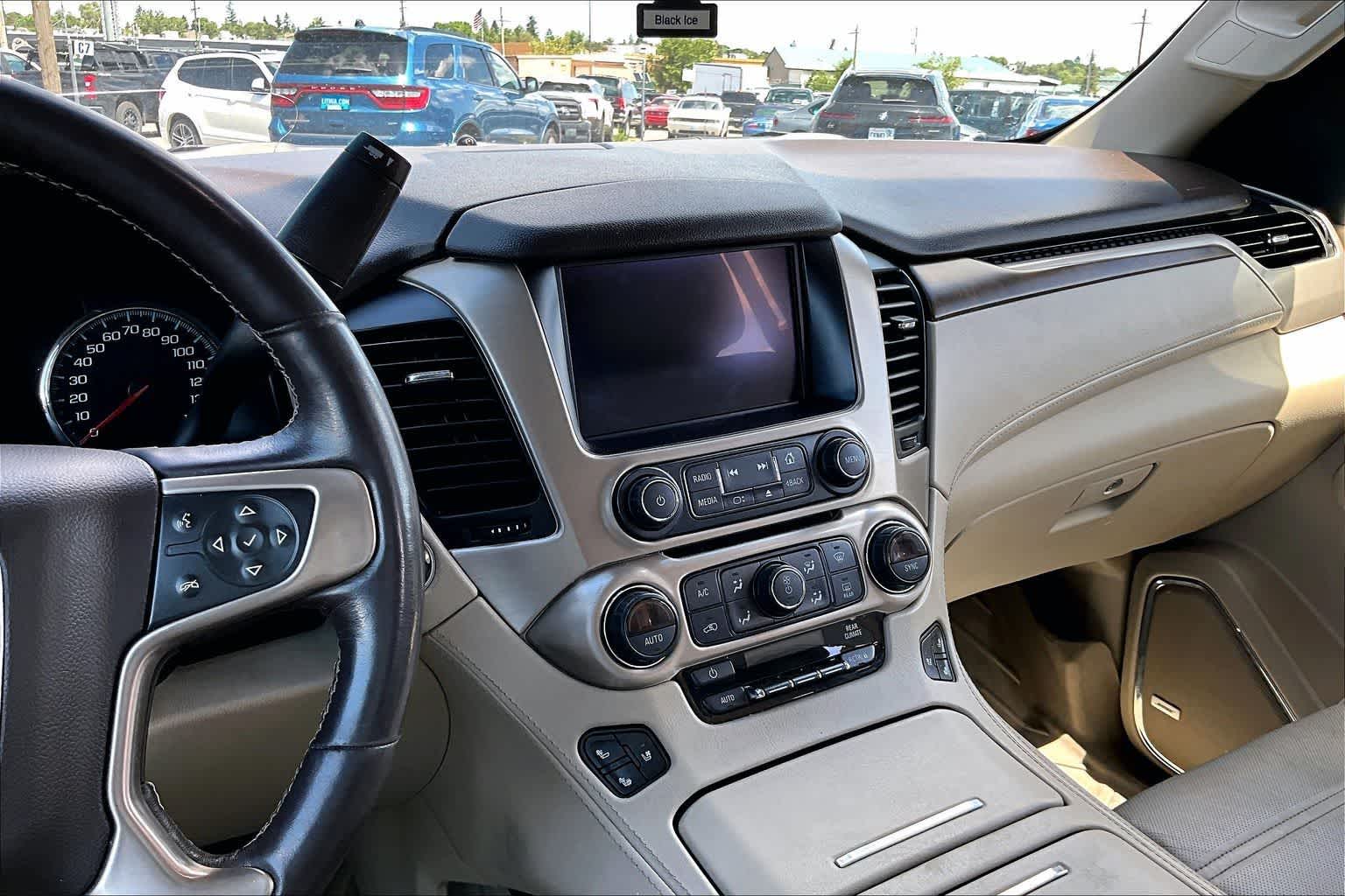 Thumbnail: 2019 GMC Yukon XL - 16