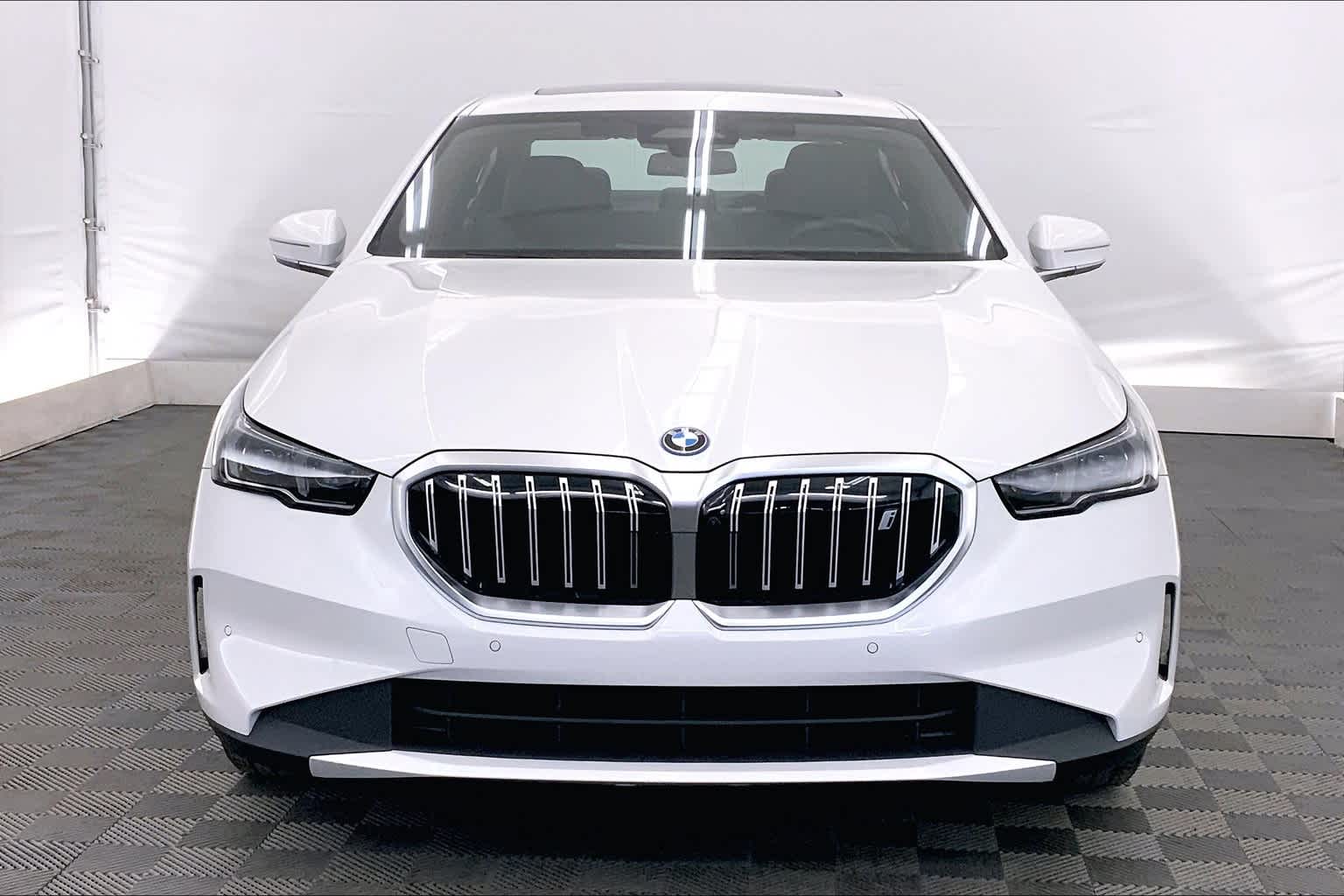 Thumbnail: 2024 BMW i5 - 6