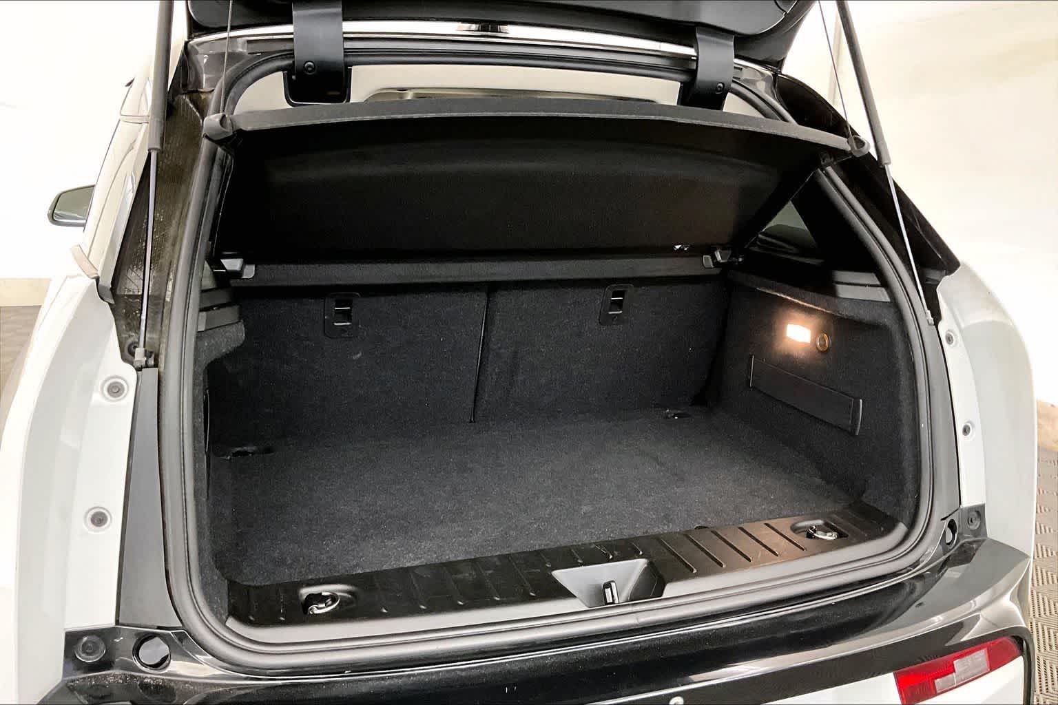 Thumbnail: 2019 BMW i3 - 18