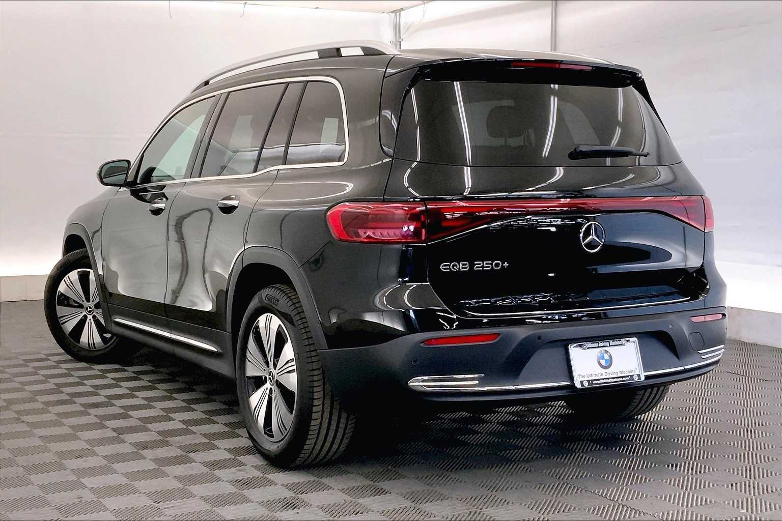 2024 Mercedes Benz EQB photo 4