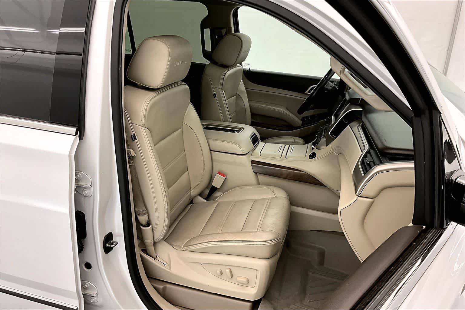 Thumbnail: 2019 GMC Yukon XL - 13
