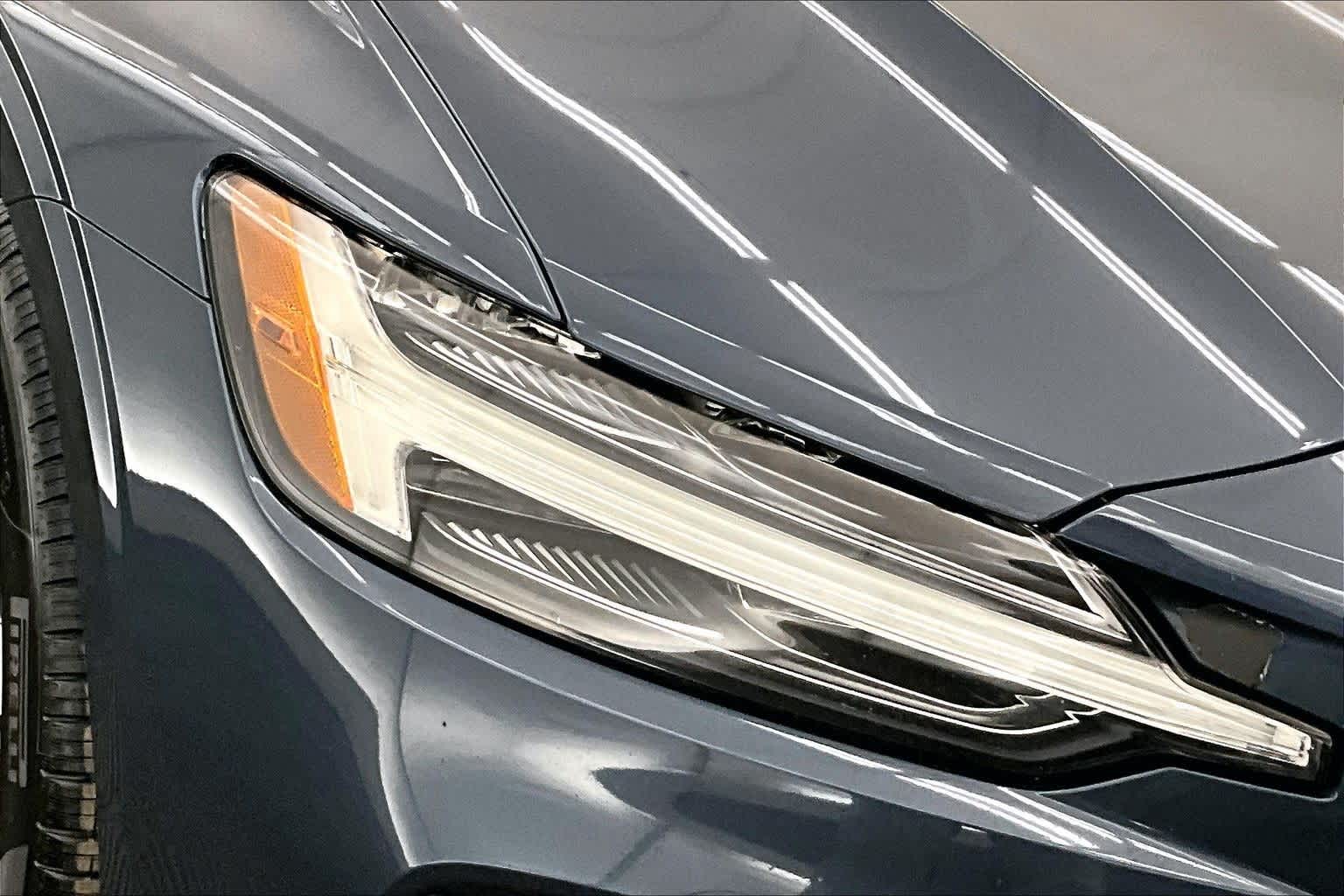 Thumbnail: 2022 Volvo S60 - 31