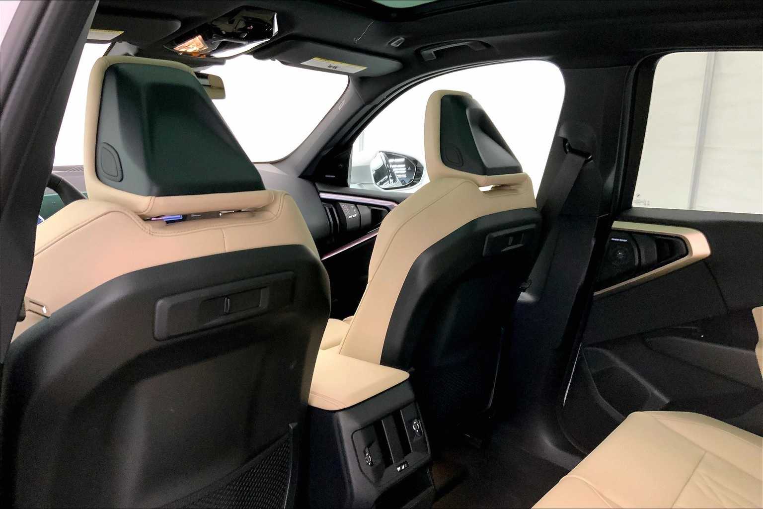 2025 BMW X3 3.0i 12