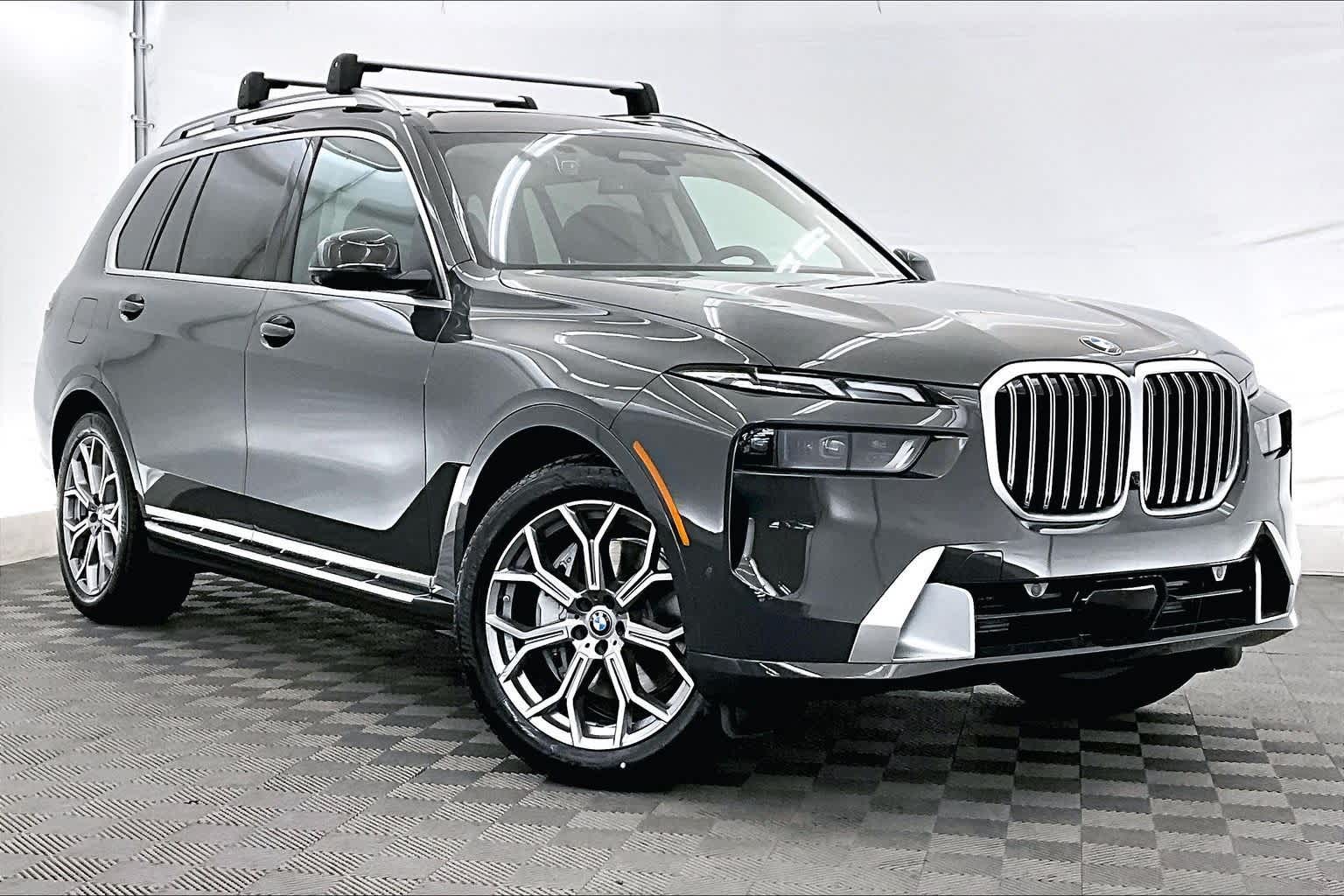 Thumbnail: 2026 BMW X7 - 21