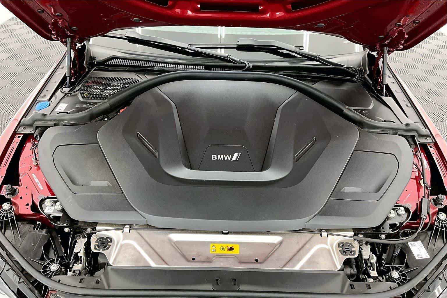 Thumbnail: 2025 BMW i4 - 9