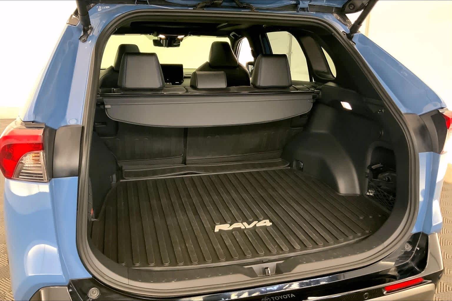 Thumbnail: 2024 Toyota RAV4 - 18