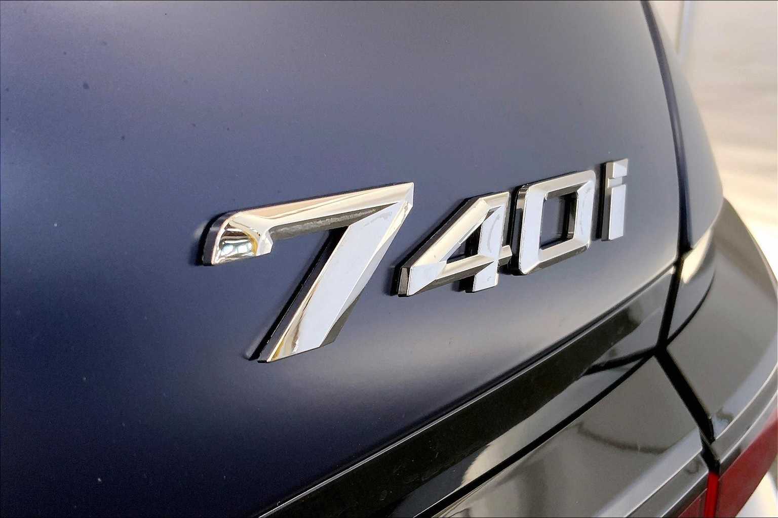 Thumbnail: 2025 BMW 7 Series - 7