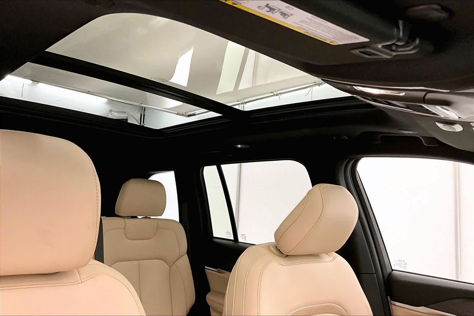 Thumbnail: 2023 Jeep Grand Cherokee - 30