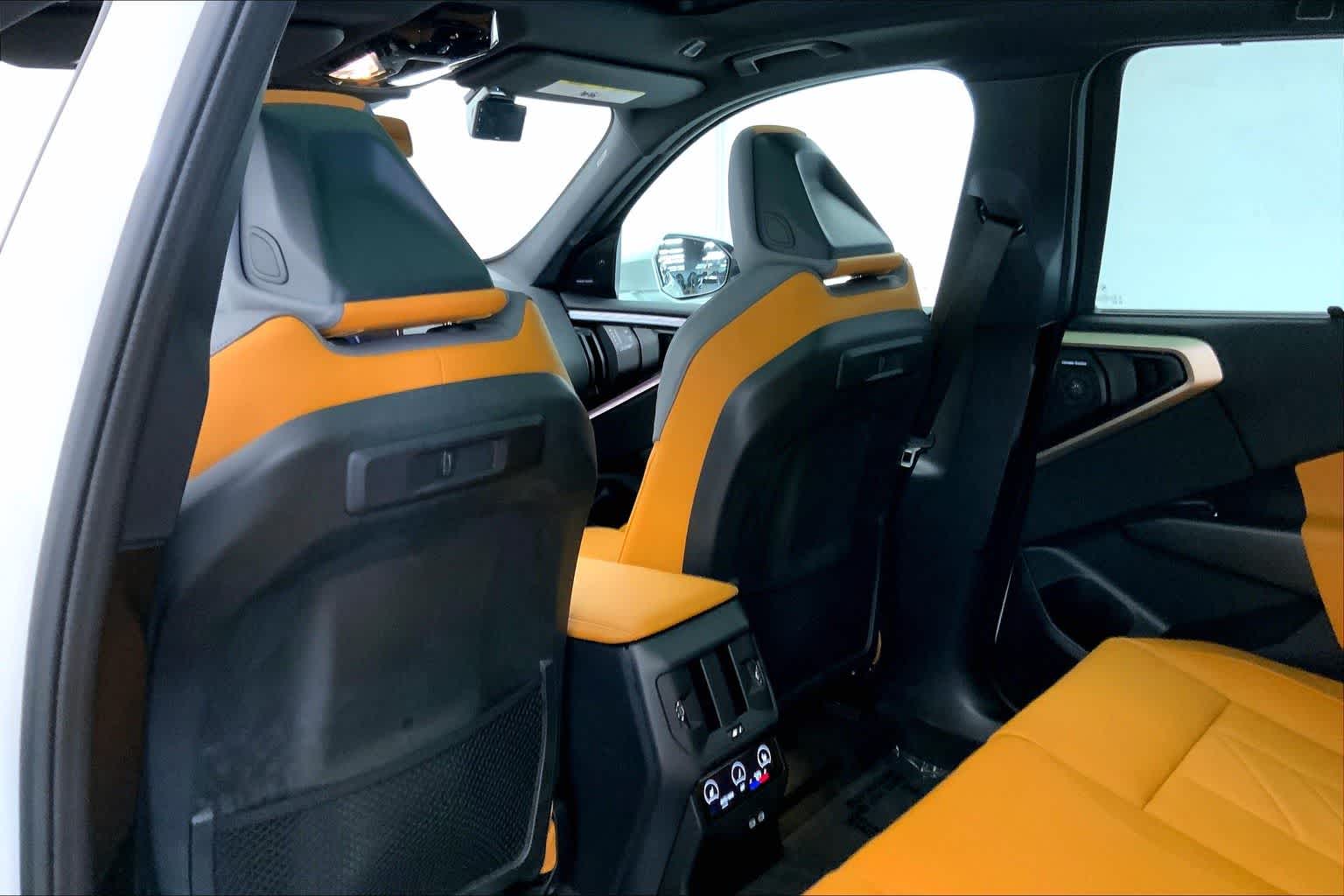 Thumbnail: 2025 BMW X3 - 12