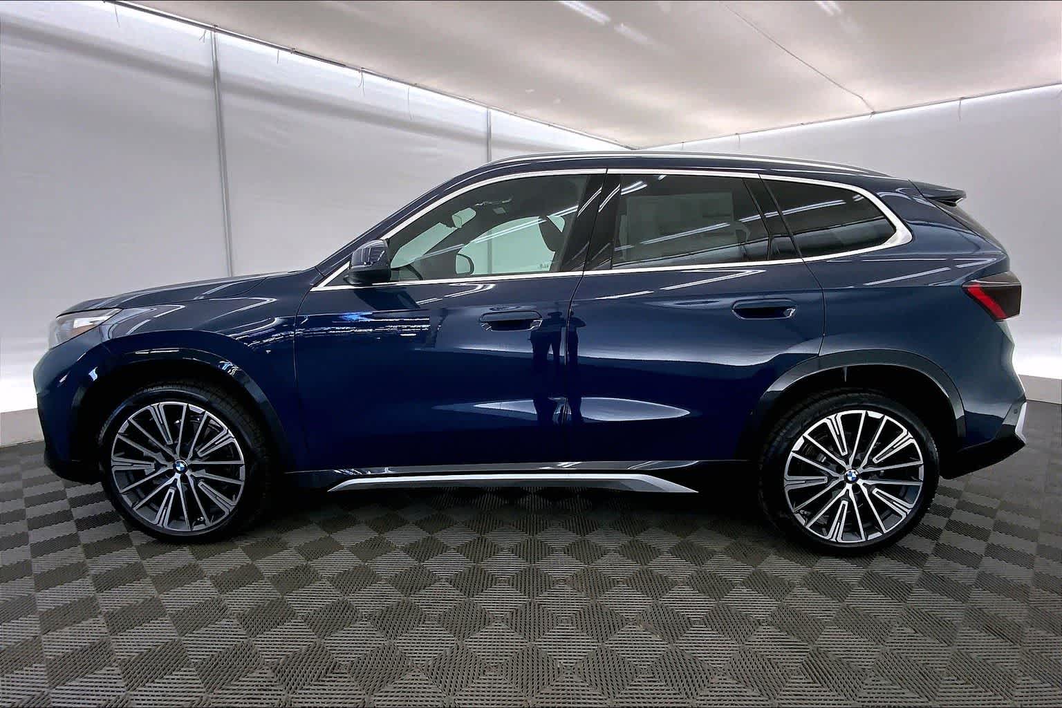 Thumbnail: 2026 BMW X1 - 3