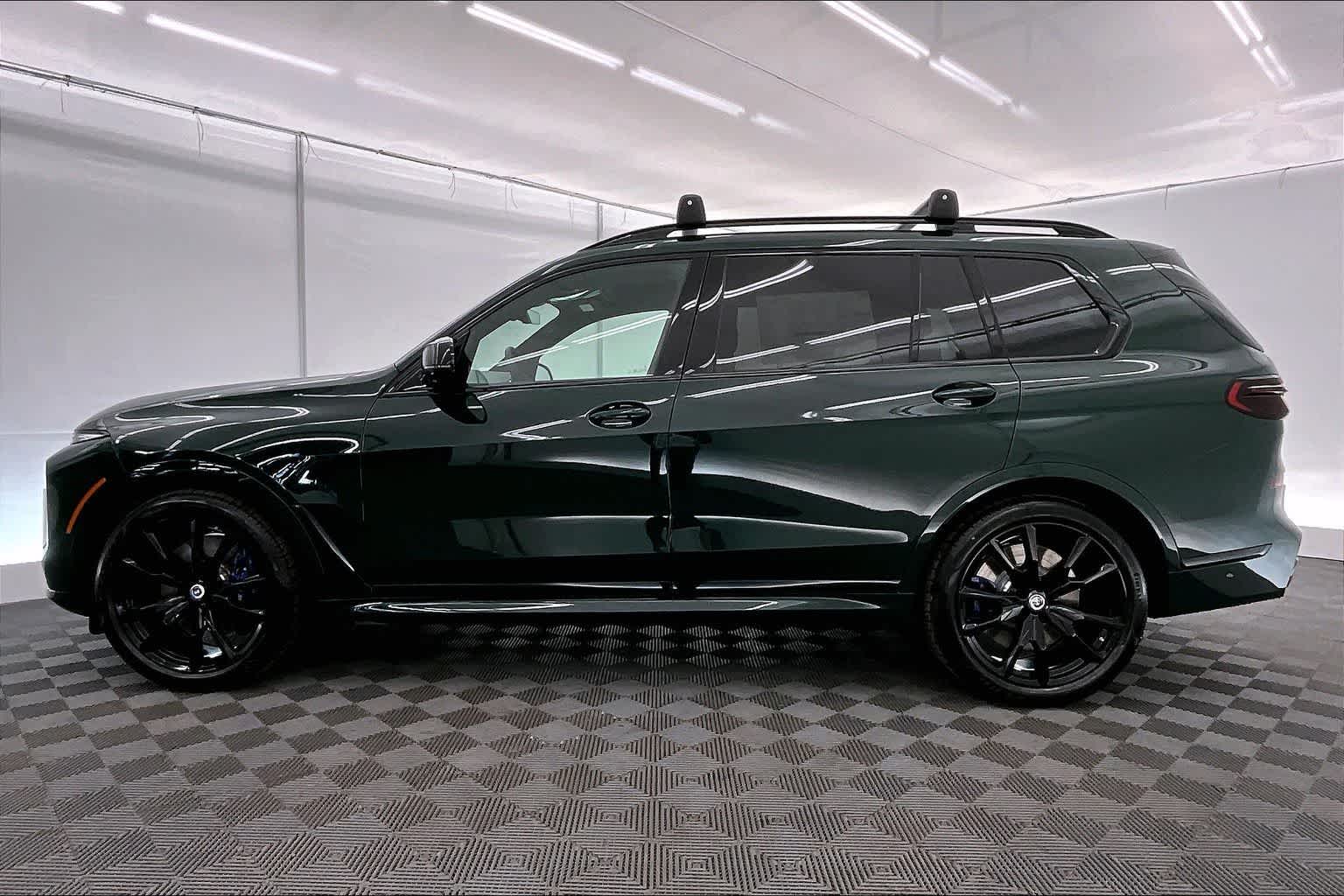 Thumbnail: 2026 BMW X7 - 3