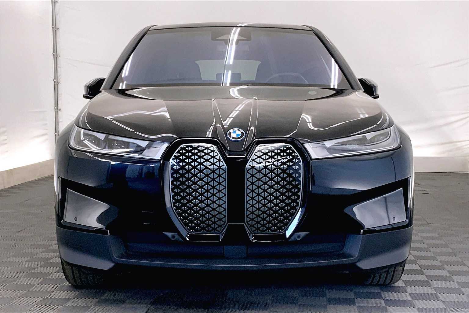Thumbnail: 2022 BMW iX - 6