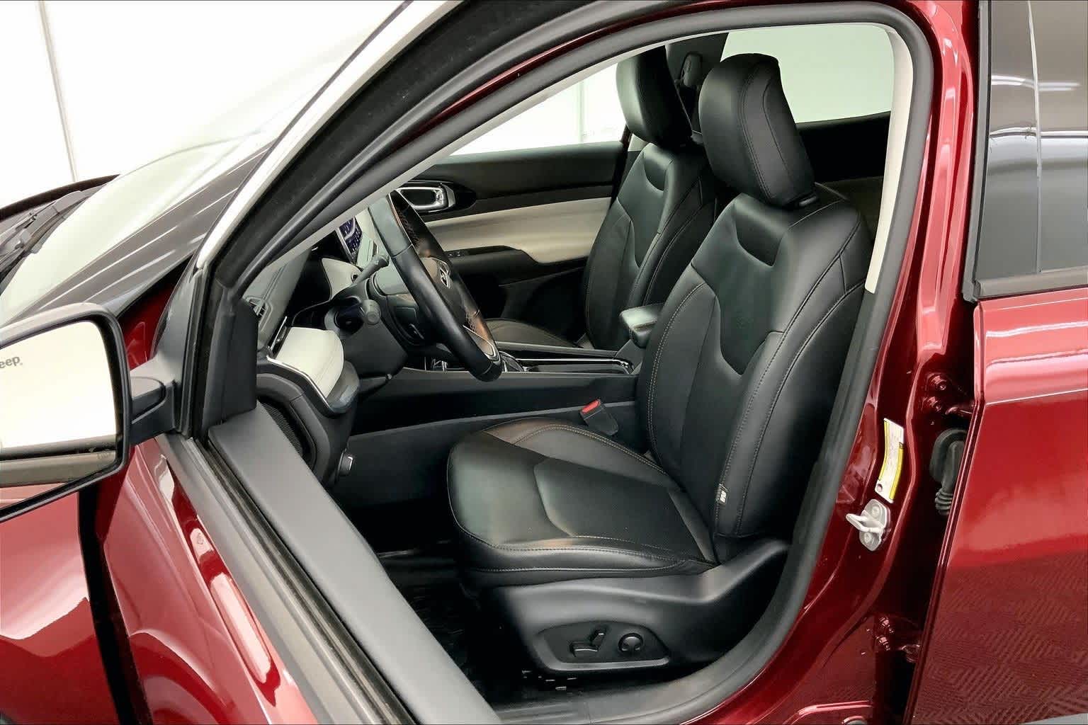 Thumbnail: 2022 Jeep Compass - 11