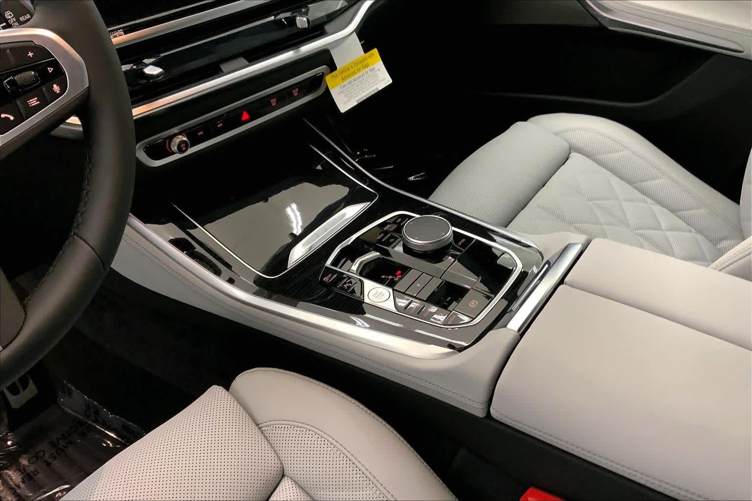 Thumbnail: 2026 BMW X5 - 17