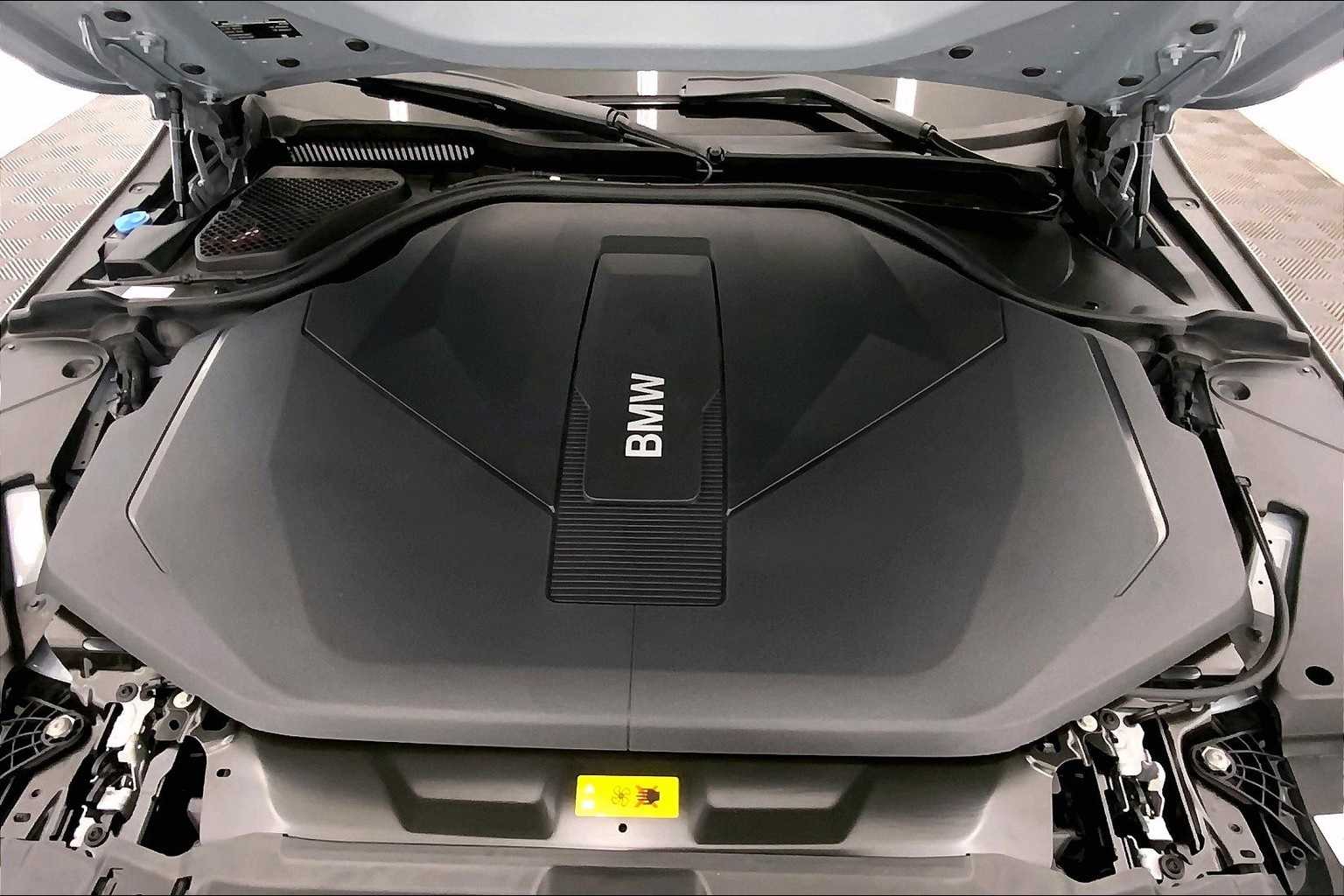 Thumbnail: 2026 BMW i5 - 9