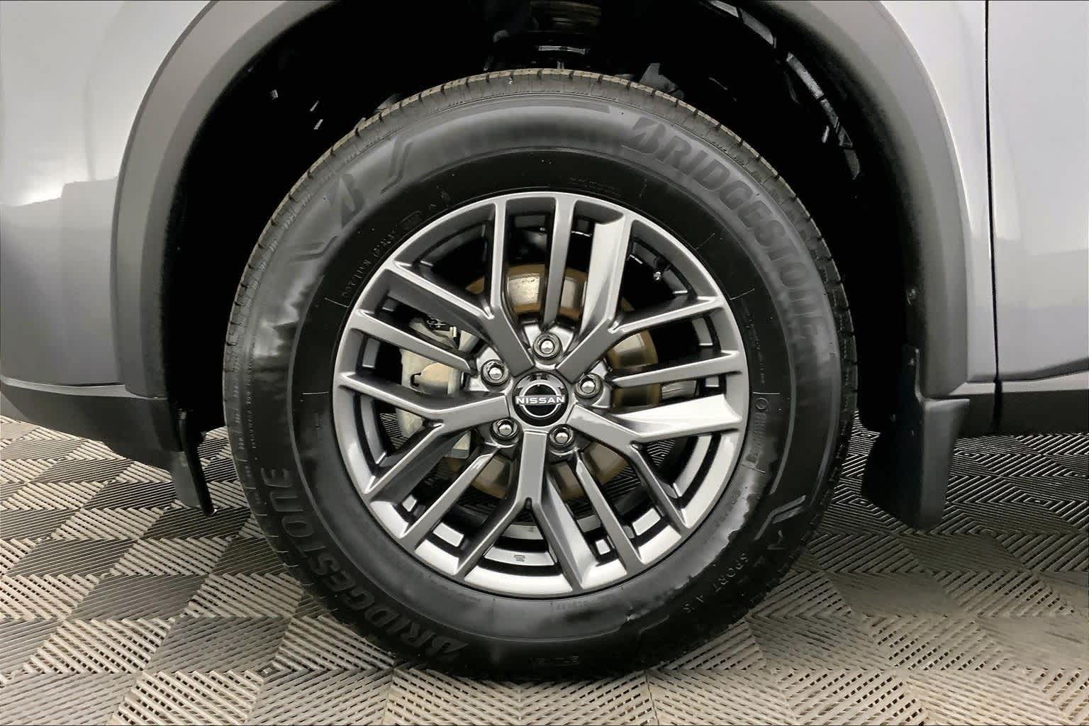 Thumbnail: 2023 Nissan Rogue - 8