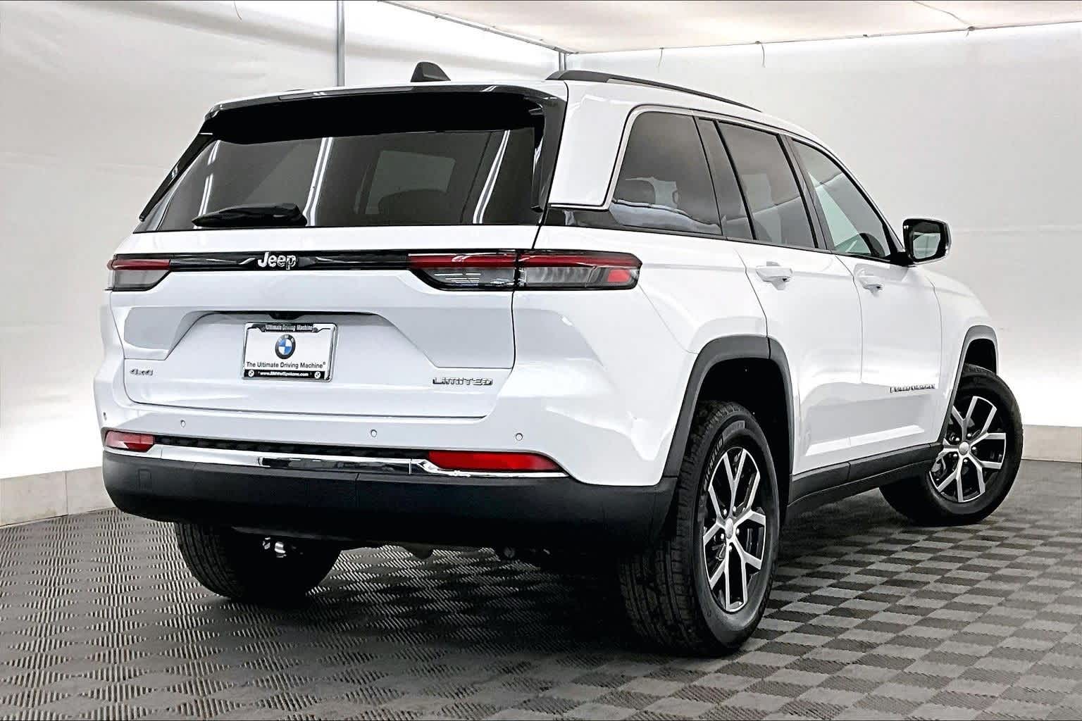 Thumbnail: 2023 Jeep Grand Cherokee - 22