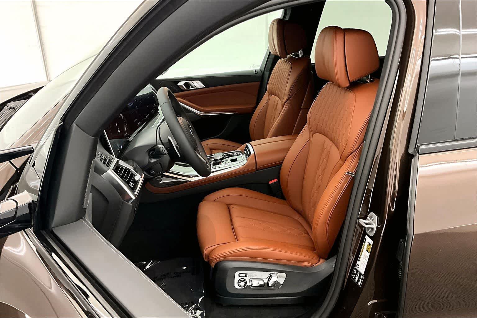 Thumbnail: 2026 BMW X7 - 11