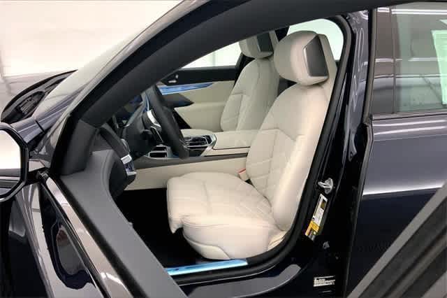 Thumbnail: 2024 BMW i7 - 10