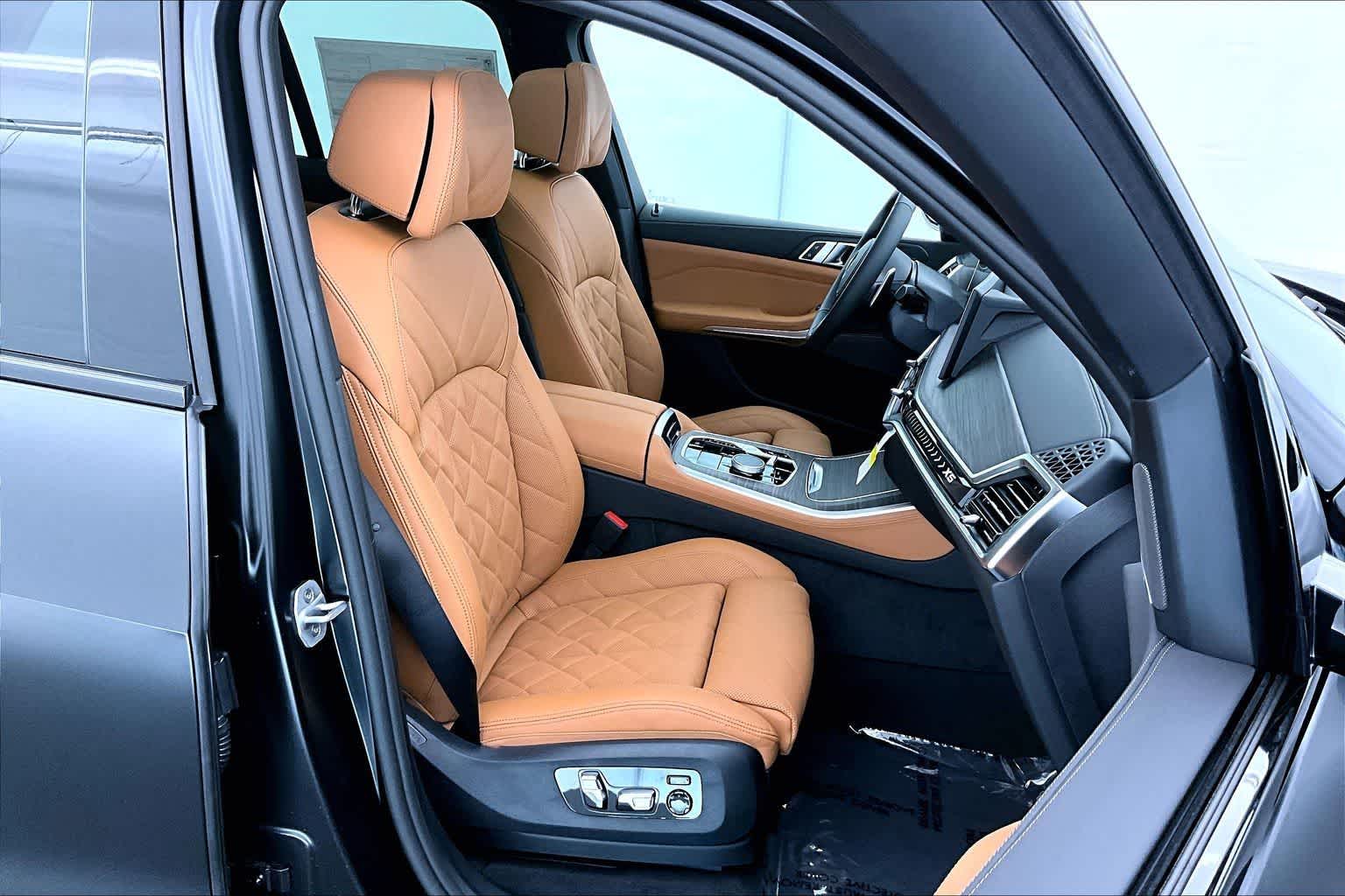 Thumbnail: 2026 BMW X5 - 14