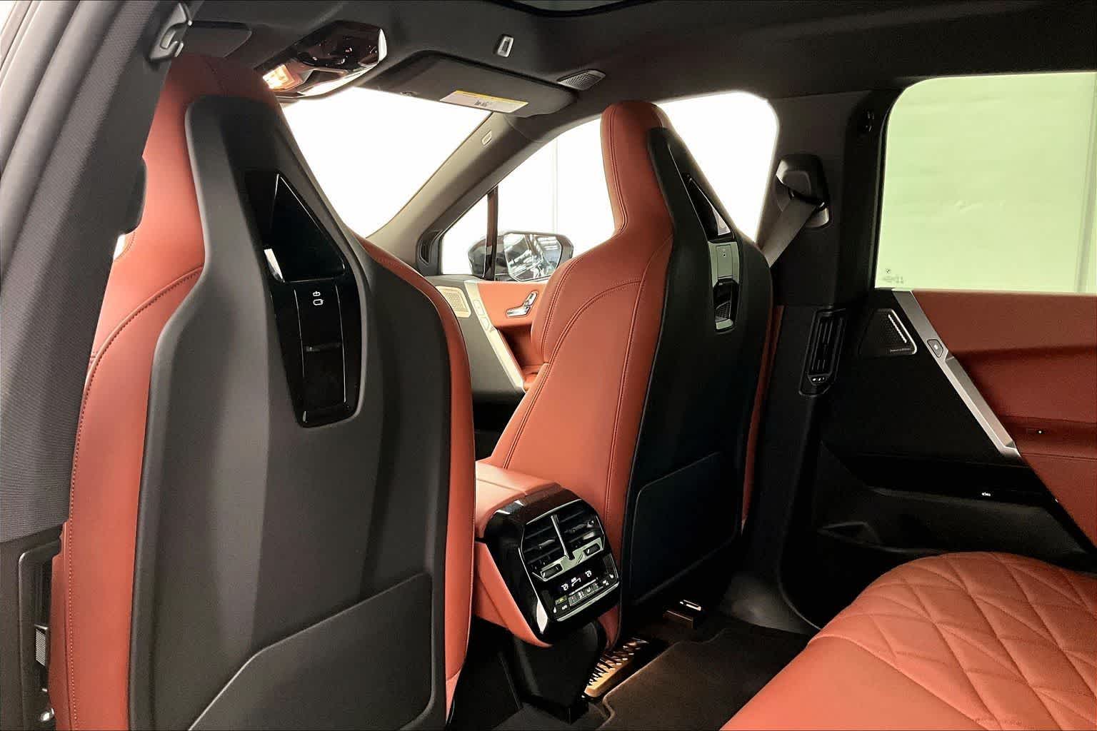 Thumbnail: 2026 BMW iX - 12