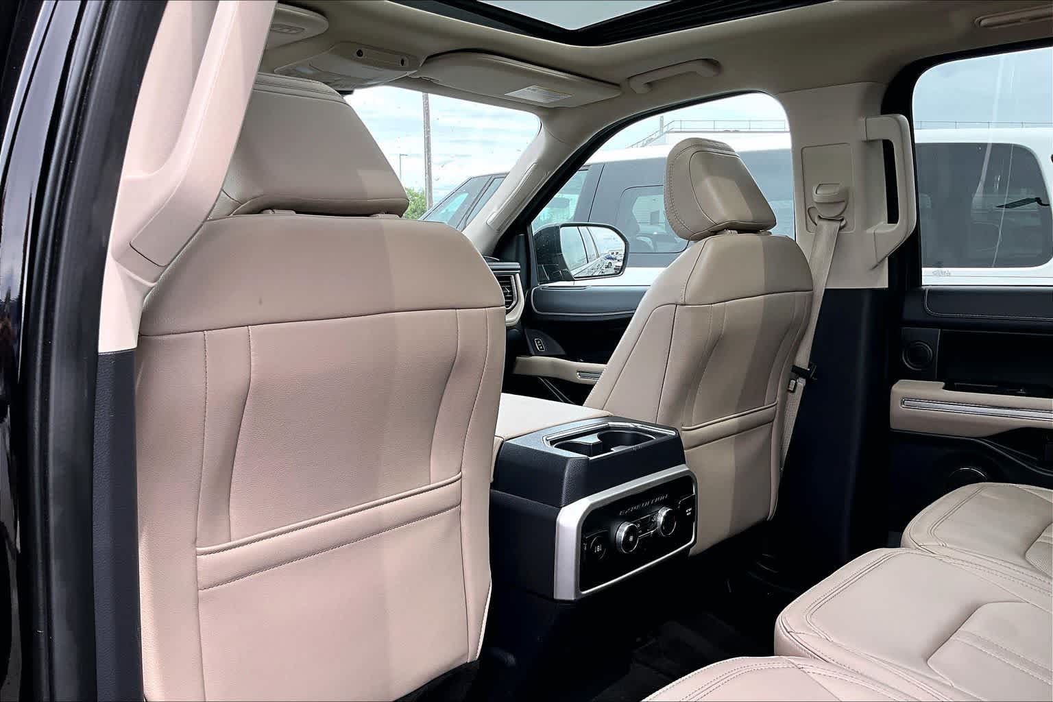 Thumbnail: 2024 Ford Expedition MAX - 12