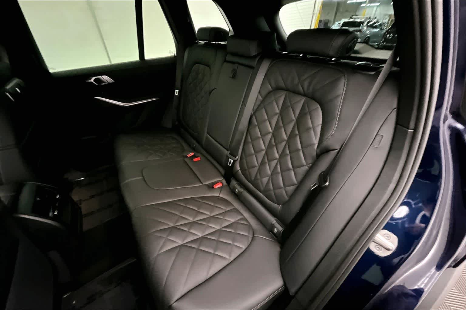 Thumbnail: 2026 BMW X5 - 13