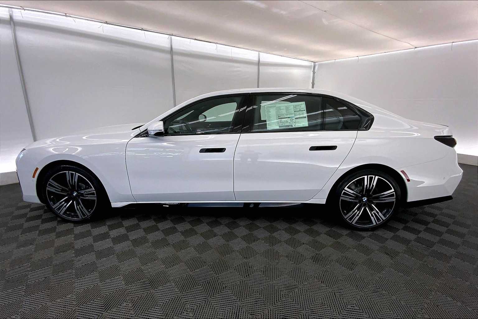 Thumbnail: 2026 BMW i7 - 3